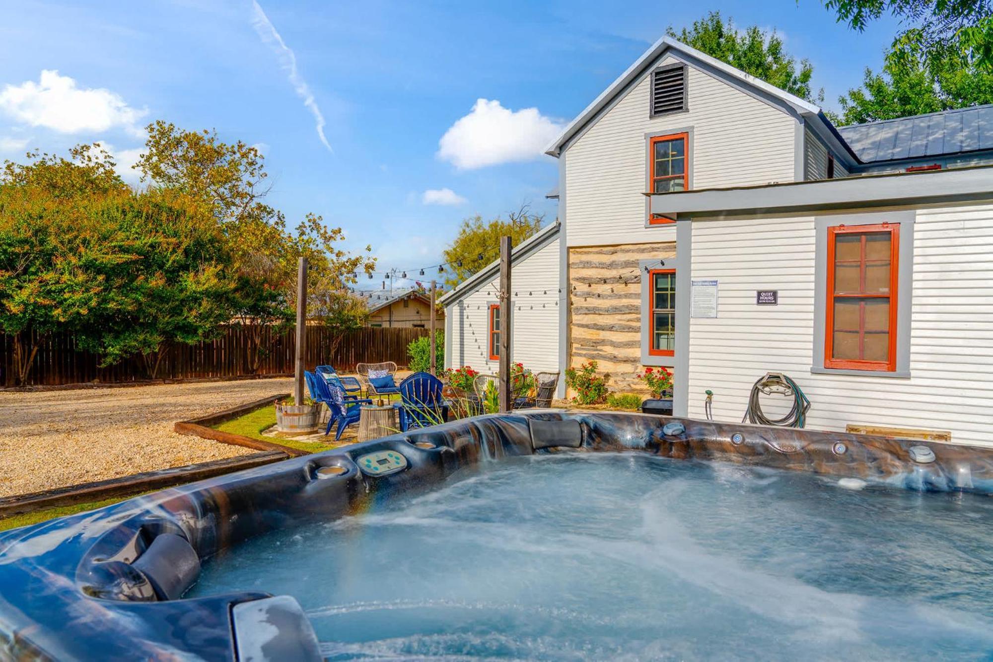 Villa Katarina Haus - Hot Tub & Fire Pit Fredericksburg Exterior foto